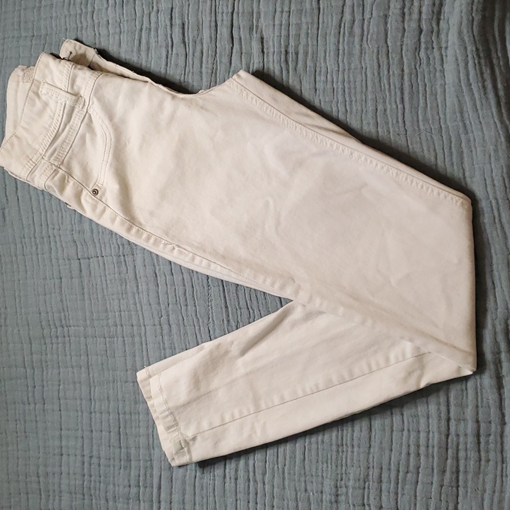 White skinny jeans